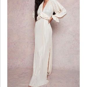 Boohoo | Pleated Plunge Ruffle Detail Maxi Dress